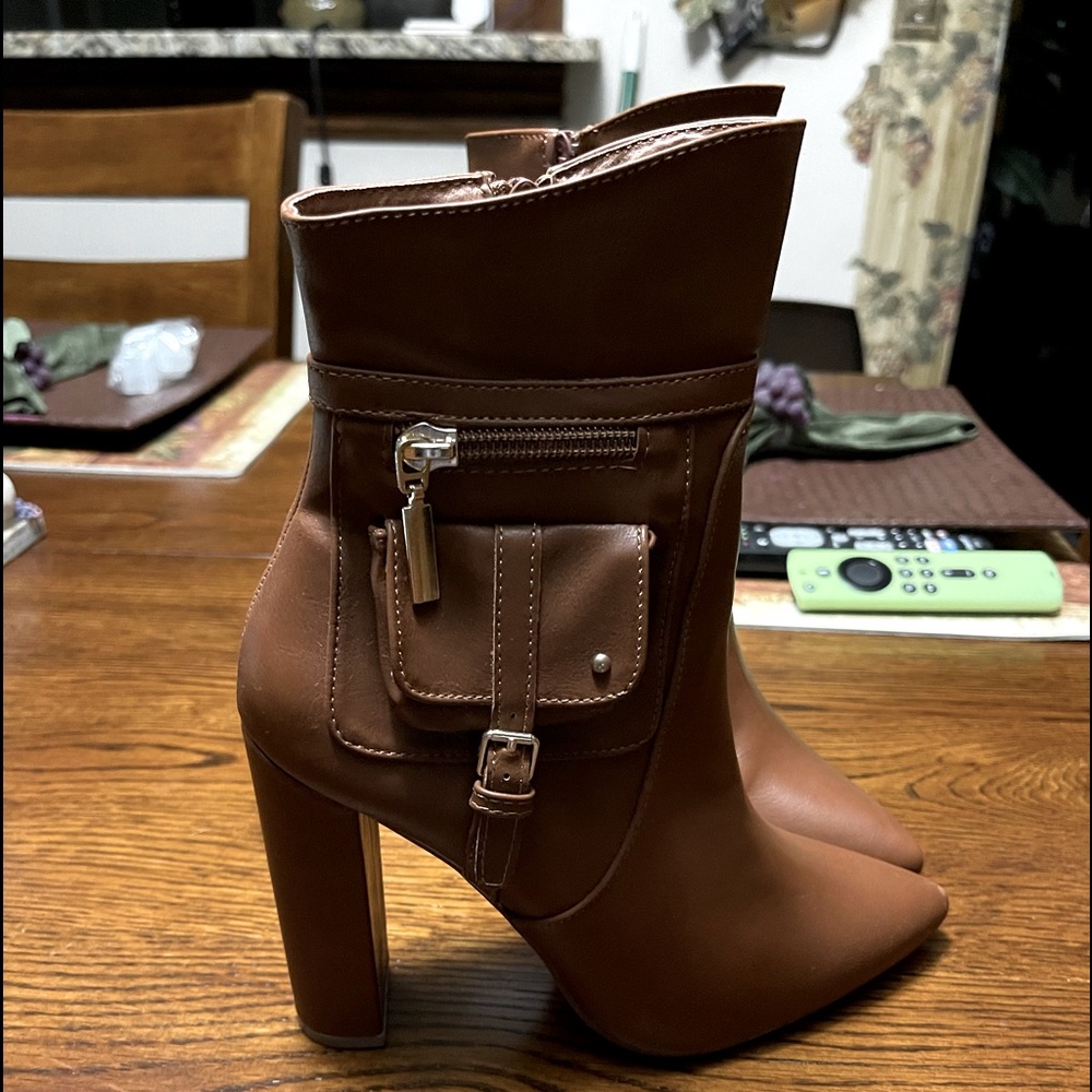 Booties with pouch